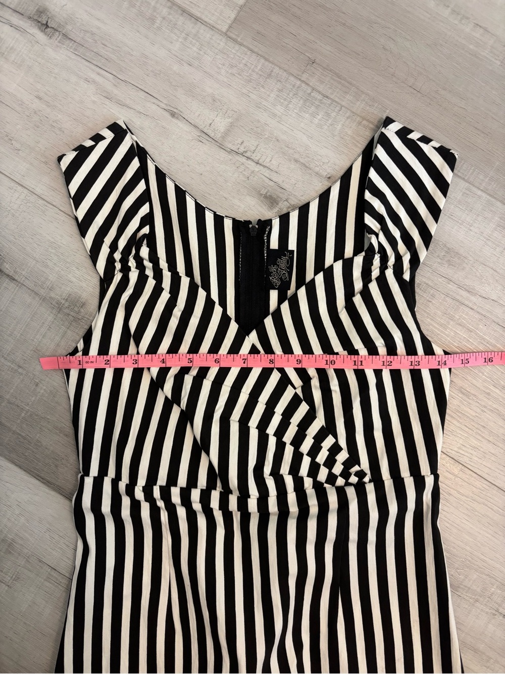 Rock Steady Black White Striped Sheath Wiggle Pinup Dress Size L - Picture 10 of 10